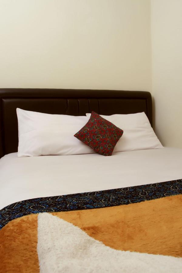 Bantal Guling Trans Hotel Bandung Exterior photo